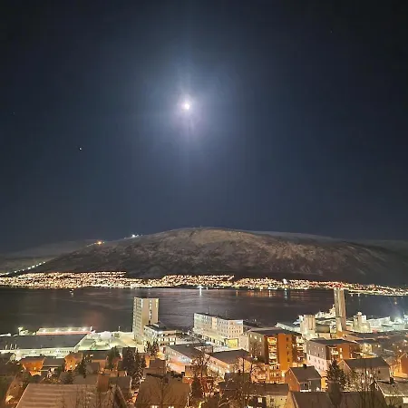 Lejlighed In With Jacuzzi Tromsø