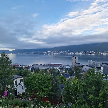 In With Jacuzzi Lejlighed *