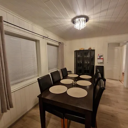 In With Jacuzzi Lejlighed *