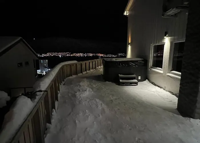 In With Jacuzzi * Tromsø