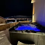 Apartment In With Jacuzzi Tromso