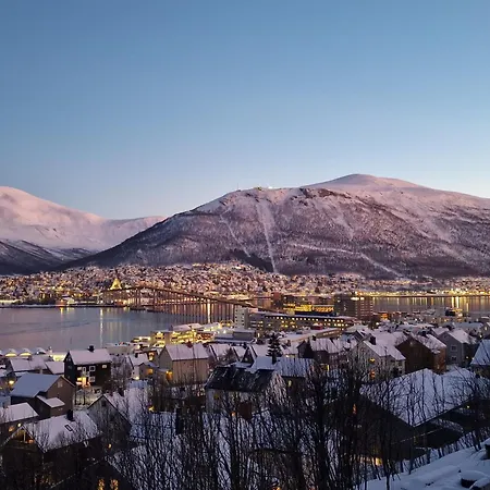 Apartment In With Jacuzzi Tromso